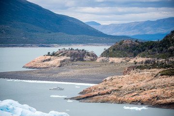 汽车模具钳工怎么样
