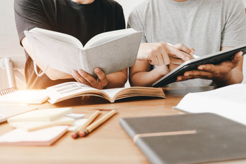 摸底考试是期中考试吗