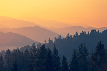 描写美丽的瀑布的诗句