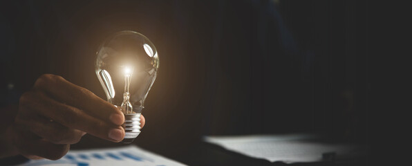 汽车模具钳工怎么样