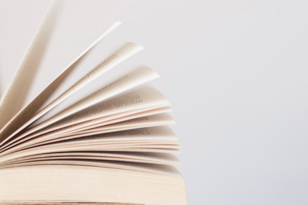 描写美丽的瀑布的诗句